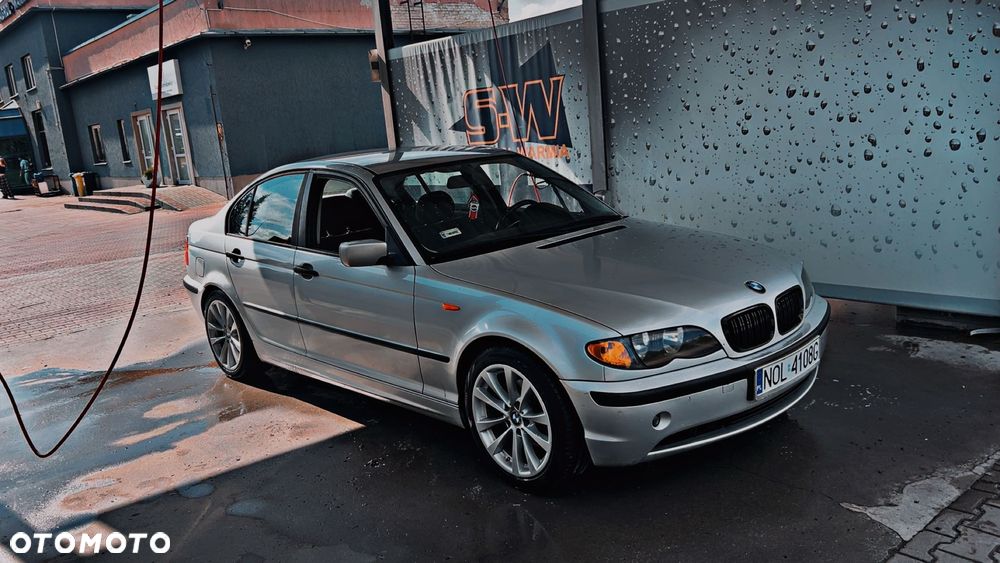 BMW Seria 3 2002 photo 4
