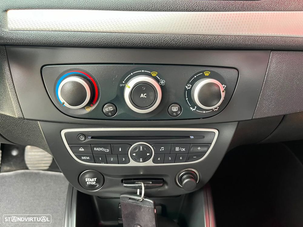 Renault Mégane Coupe 1.5 dCi Dynamique - 24