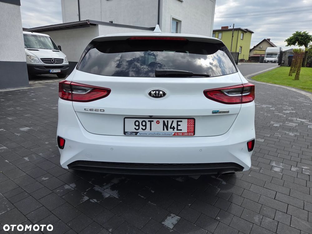 Kia Ceed 1.6 CRDi Eco-Dynamics+ (48V Mild-Hybrid) DCT7 Platinum Edition - 6