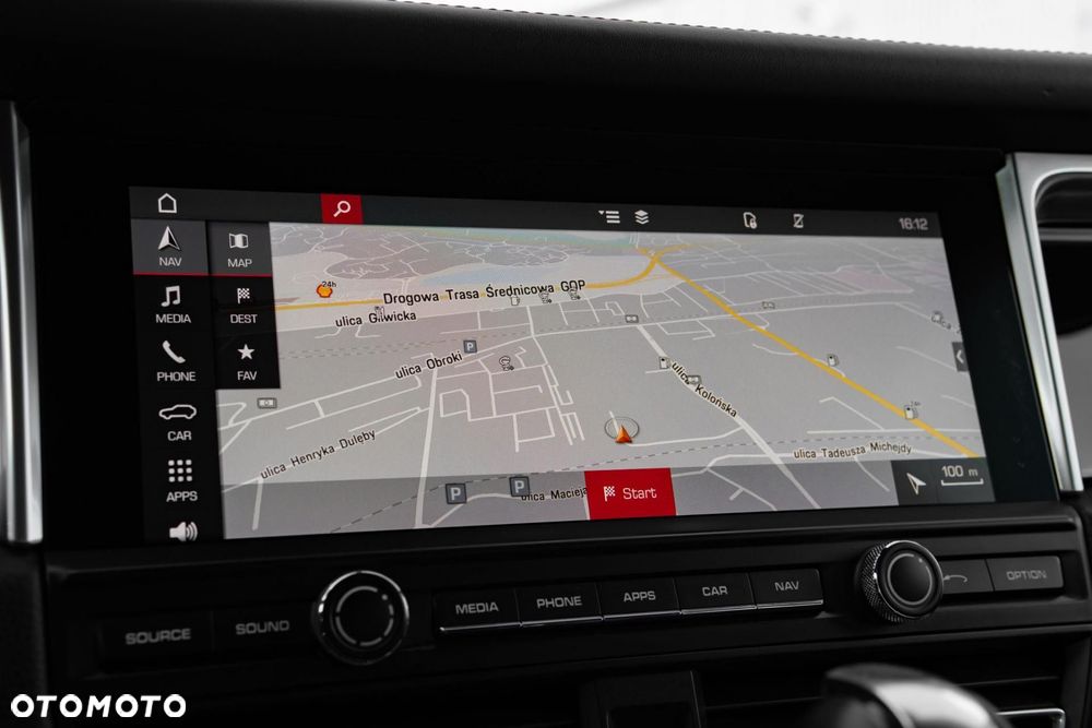 Porsche Macan Standard - 25