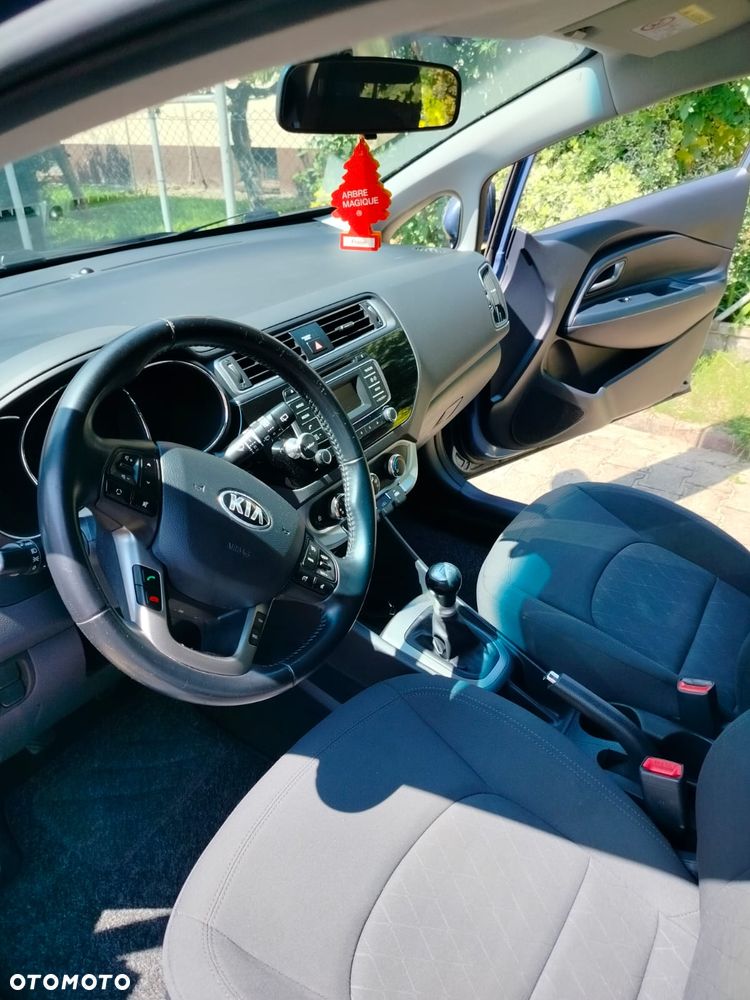 Kia Rio - 6