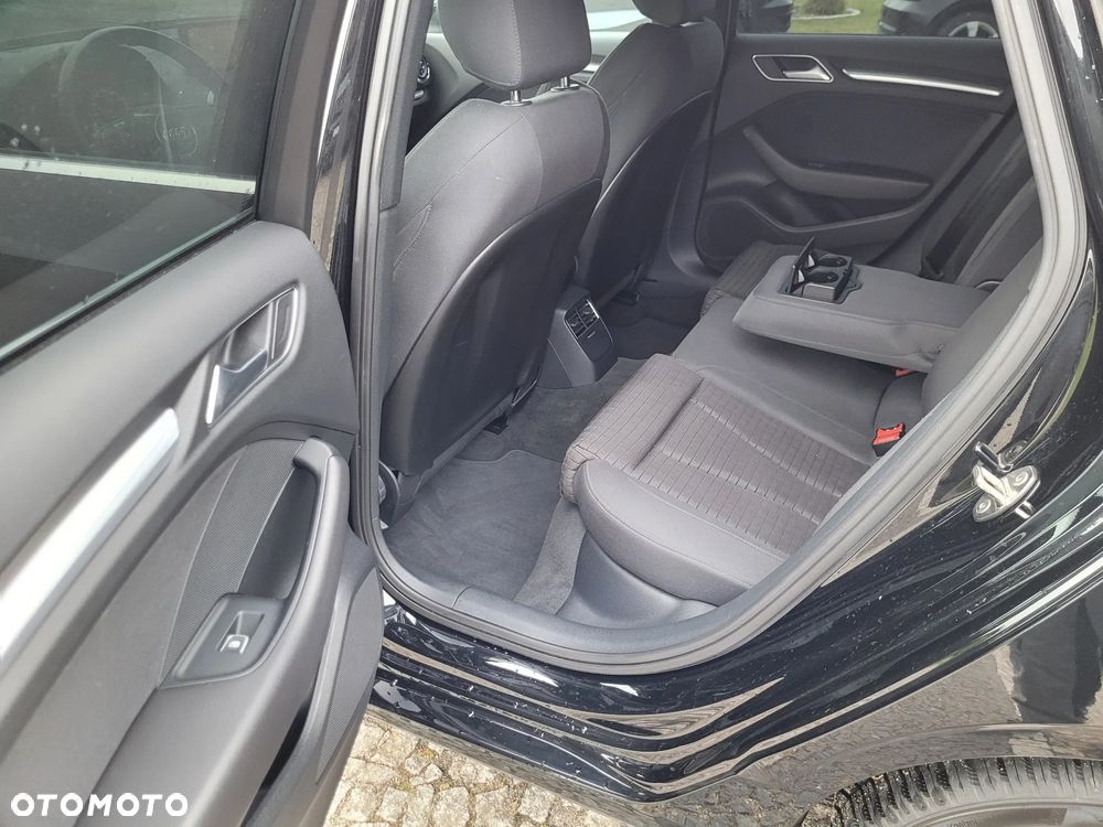 Audi A3 Limousine 30 TDI S tronic sport - 5
