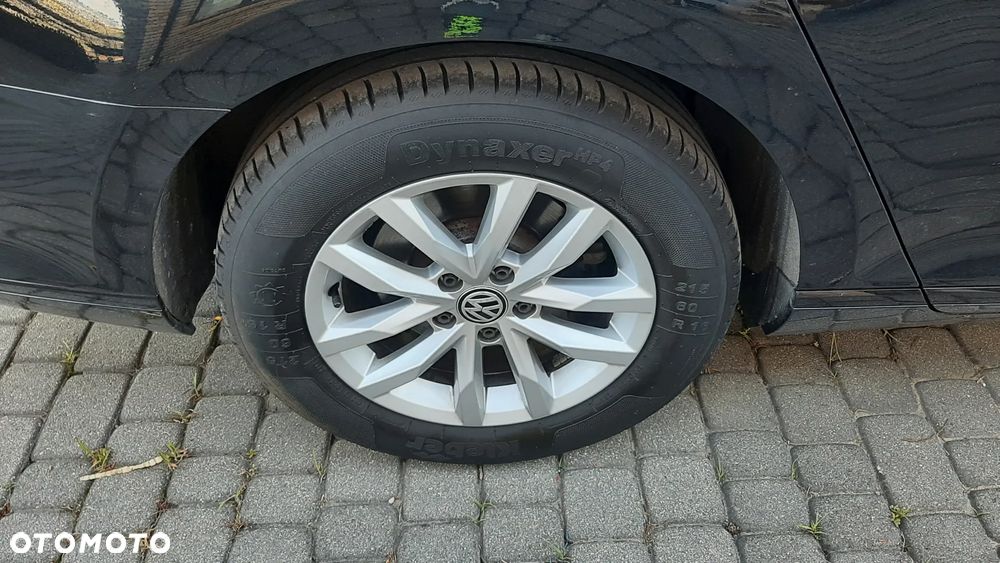 Volkswagen Passat 1.6 TDI SCR DSG Business - 13