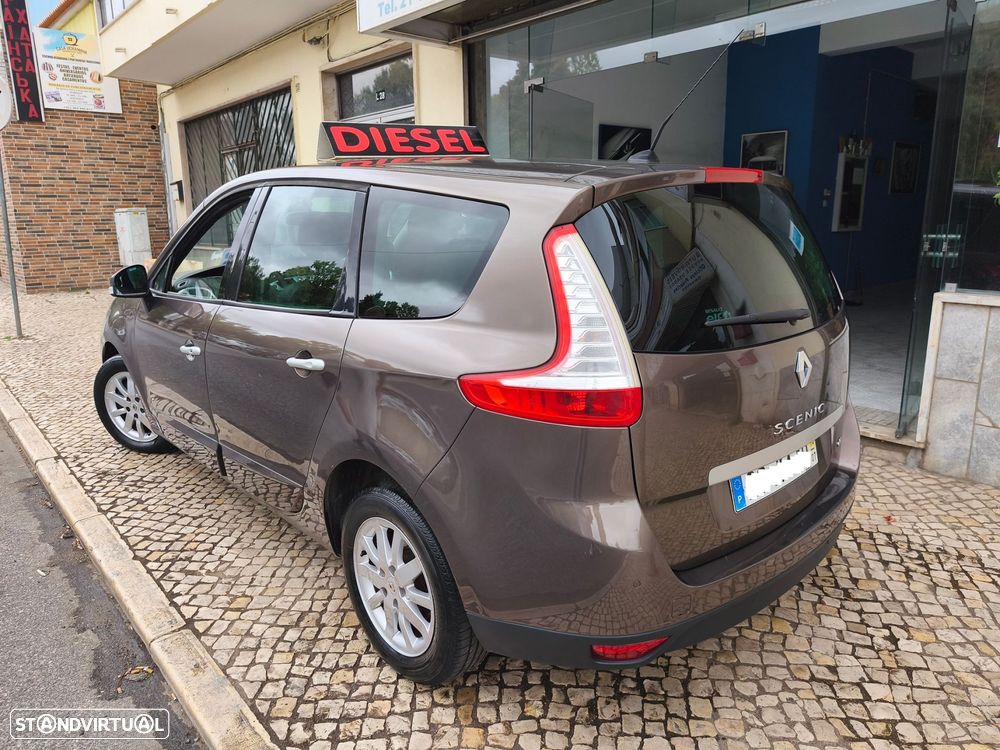 Renault Grand Scénic 1.5 dCi Luxe 7L - 2