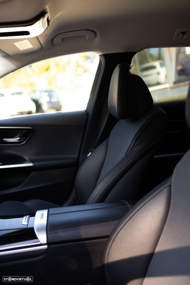 Mercedes-Benz C 300 e Avantgarde - 22