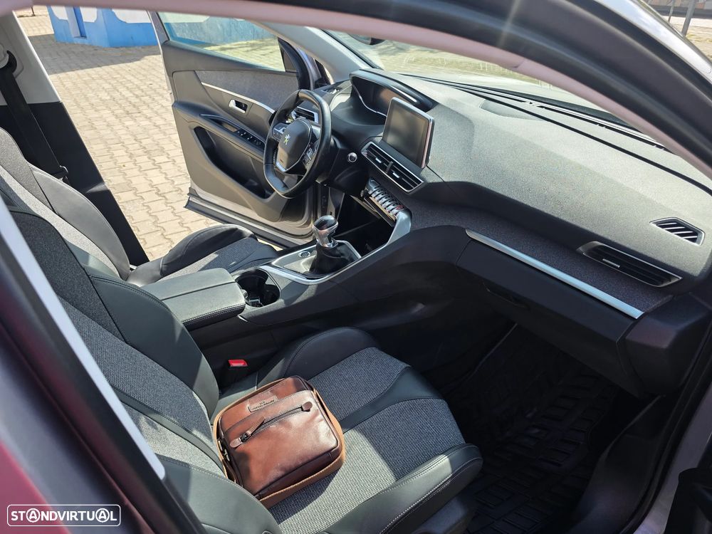 Peugeot 3008 1.2 PureTech Allure Pack - 23