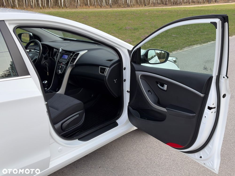 Hyundai i30 blue 1.4 Style - 35