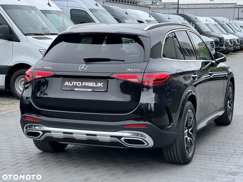 Mercedes-Benz GLC 300 e PHEV 4-Matic AMG Line - 7