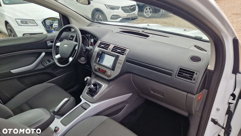 Ford Kuga 2.0 TDCi 2x4 Titanium - 11