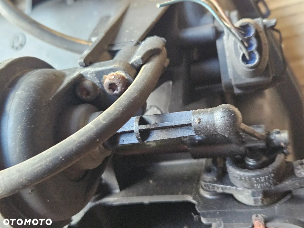 BMW E60 E61 1 E87 X3 E83 2.0 D kolektor ssący 7795393 7787318 7788194 - 10