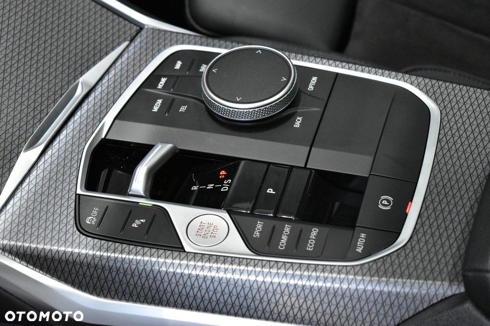 BMW Seria 3 320d xDrive mHEV sport - 24