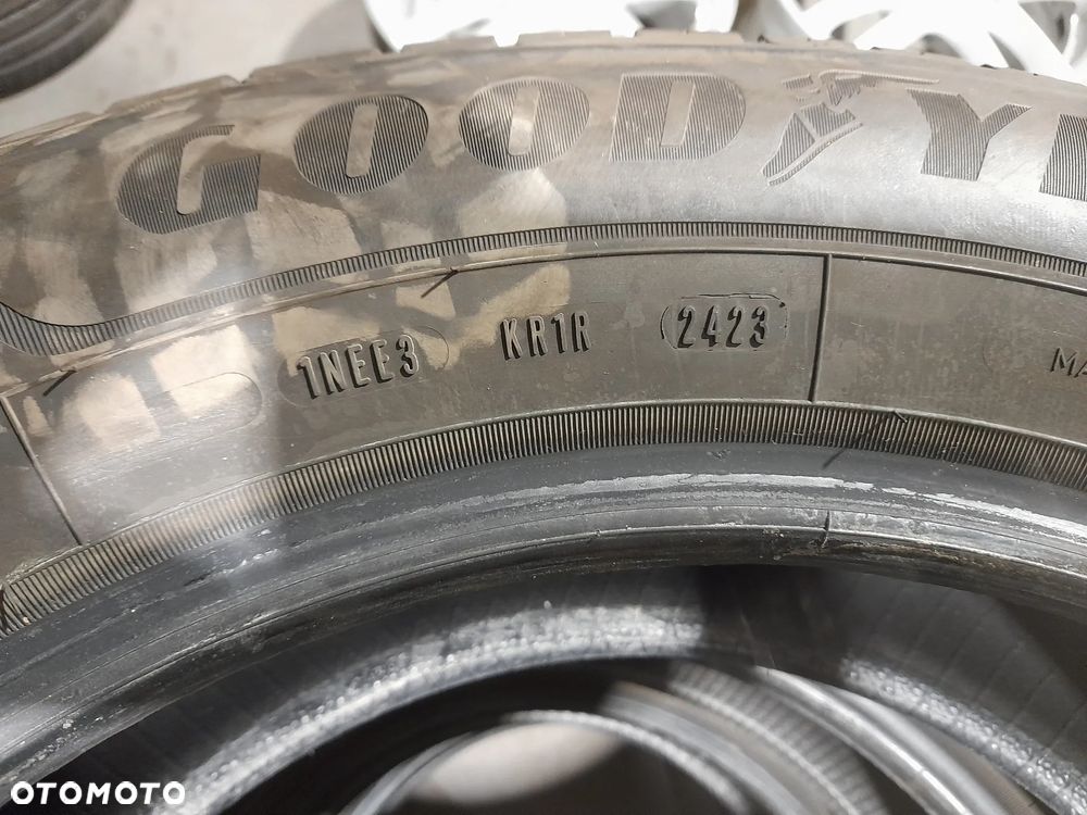 Opony zimowe Goodyear UltraGrip Performance+ SUV 215/65 17" 99V M+S - 4