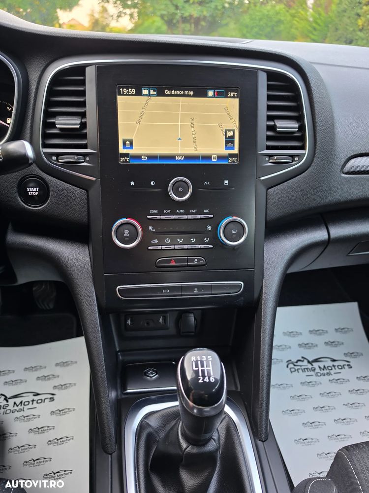 Renault Megane BLUE dCi 115 BUSINESS EDITION - 36
