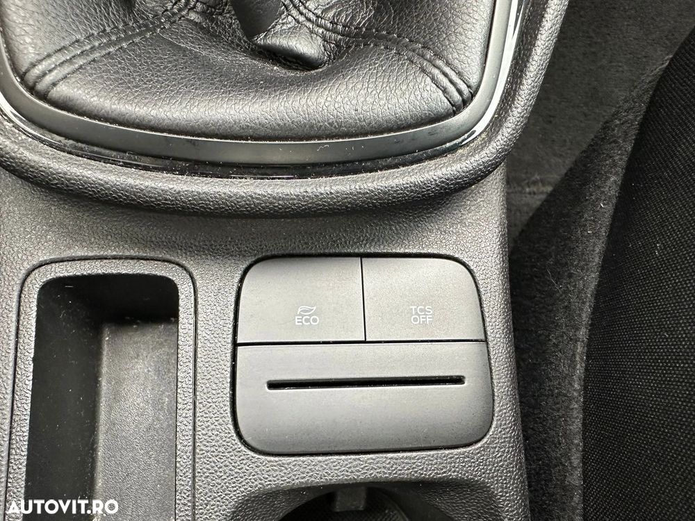Ford Fiesta 1.1 Trend - 19