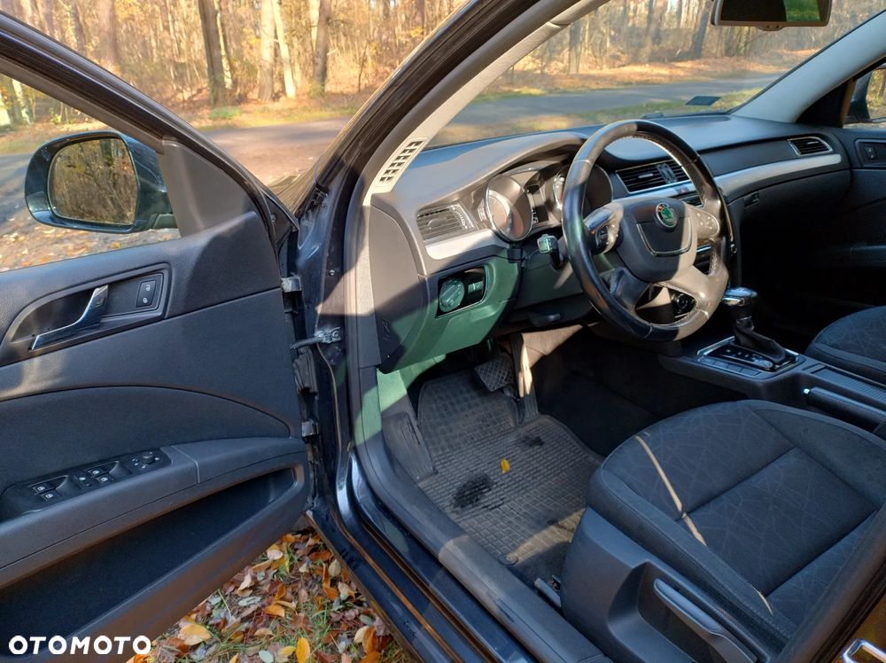 Skoda Superb 2.0 TDI 4x4 DSG FAMILY - 8