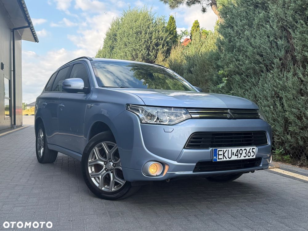 Mitsubishi Outlander 2.0 4WD Top - 10