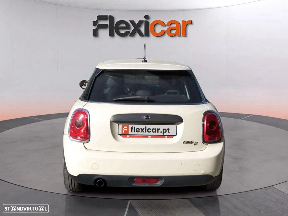 MINI 5 Portas One D - 7