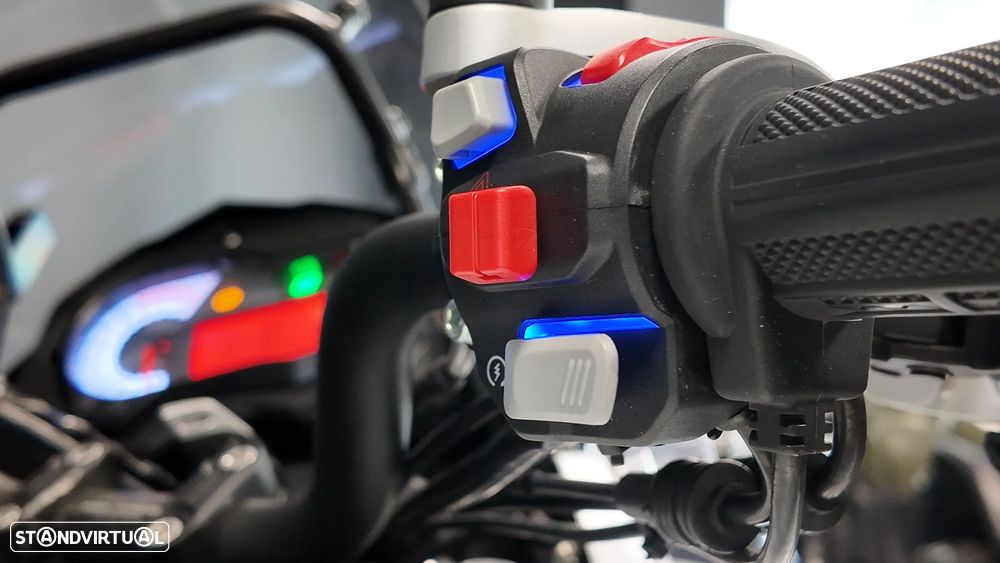 Benelli TRK 502 X - 9