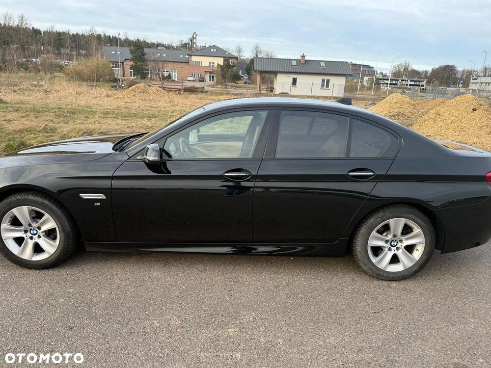 BMW Seria 5 520d xDrive - 30