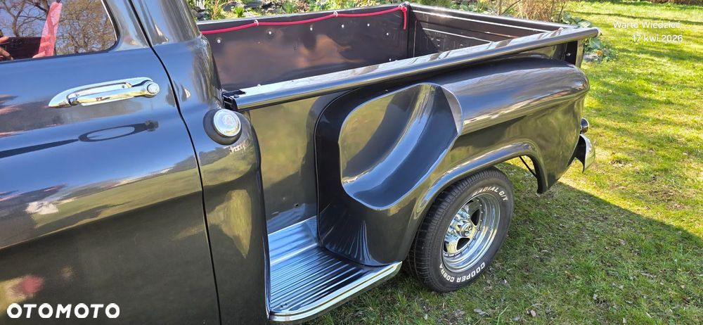 Chevrolet Apache - 11