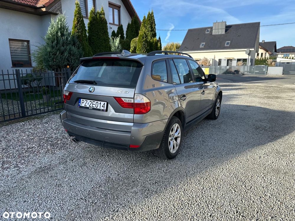 BMW X3 xDrive18d - 9