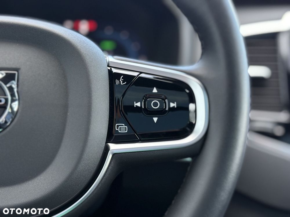 Volvo XC 90 - 9