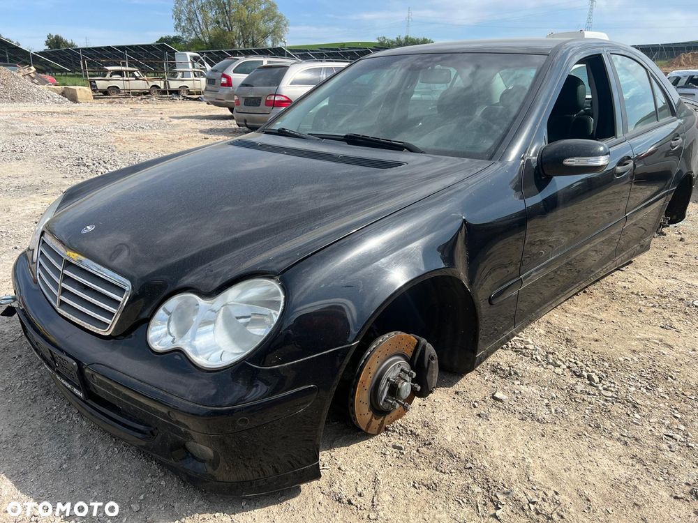 Mercedes C Klasa W203 C180 (197U) części maska zderzak błotnik drzwi klapa lampy fotele deska - 9
