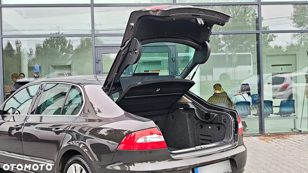 Skoda Superb 1.8 TSI 4x4 Platinum - 11