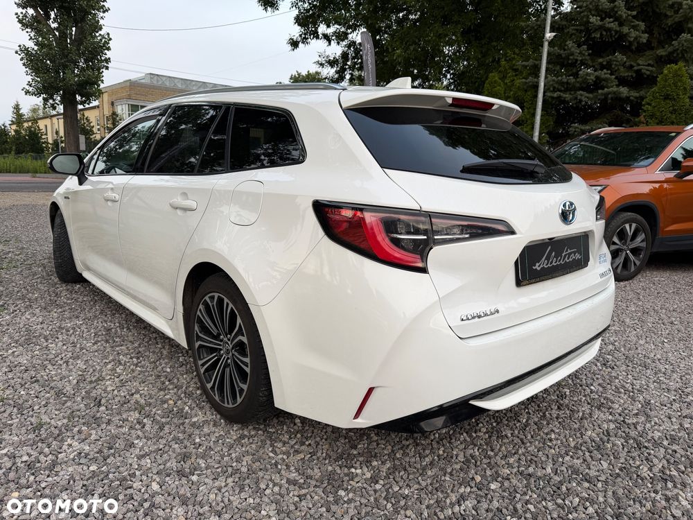 Toyota Corolla 2.0 Hybrid Executive - 5