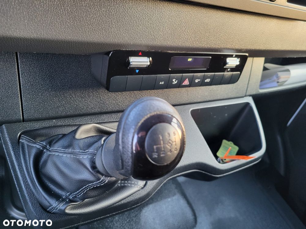 Mercedes-Benz SPRINTER 907 317 CDI-L2 H2 - 19800 KM-ŁADNY-HAK 3500 KG - 22