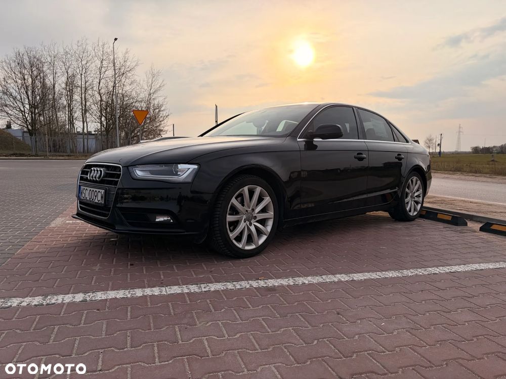 Audi A4 Limousine - 1