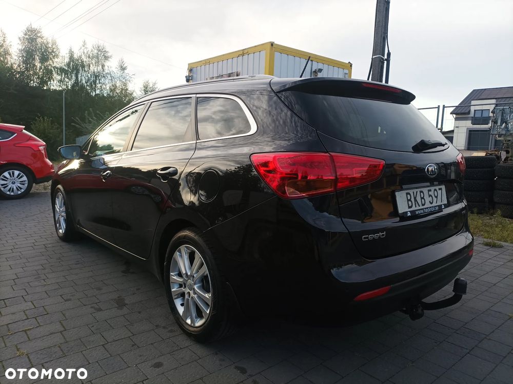 Kia Ceed 1.6 CRDi 128 ISG Platinum Edition - 13