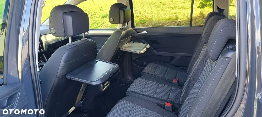 Volkswagen Touran - 14