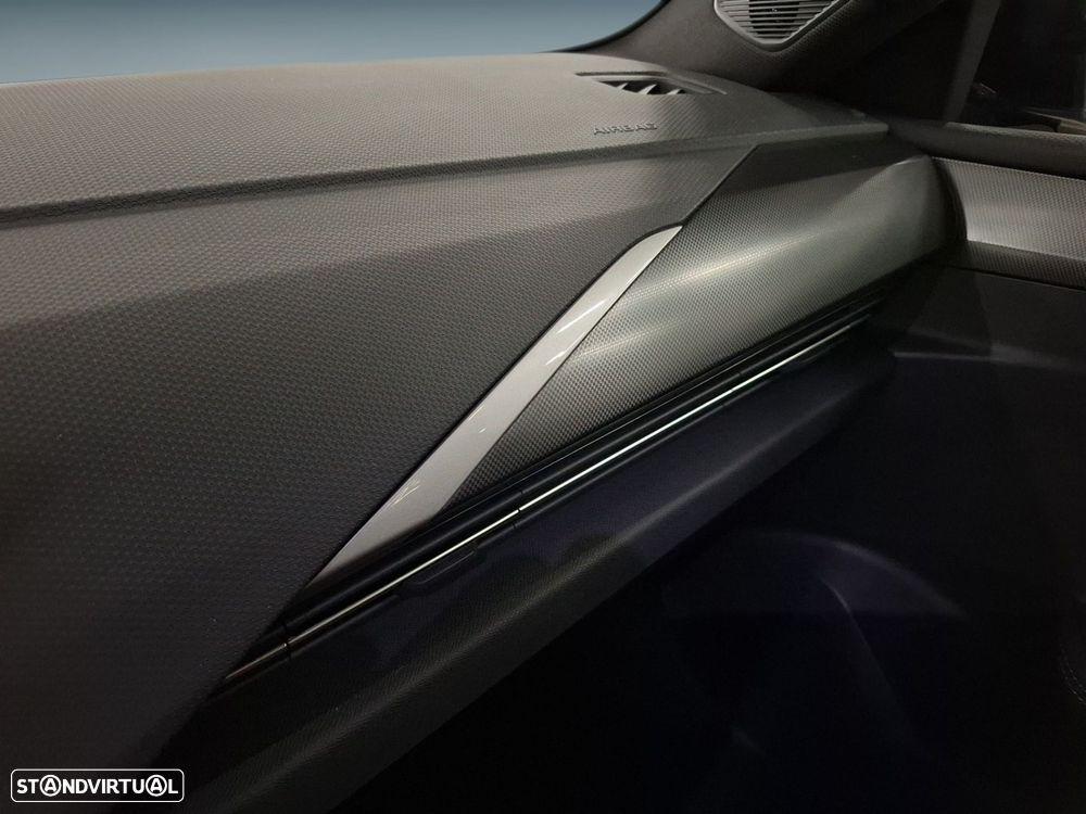 Opel Astra 1.2 T GS Aut. - 19