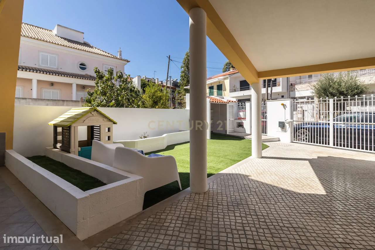 Moradia T3 com Piscina e Excelentes Áreas nos Foros de Amora - Grande imagem: 2/30