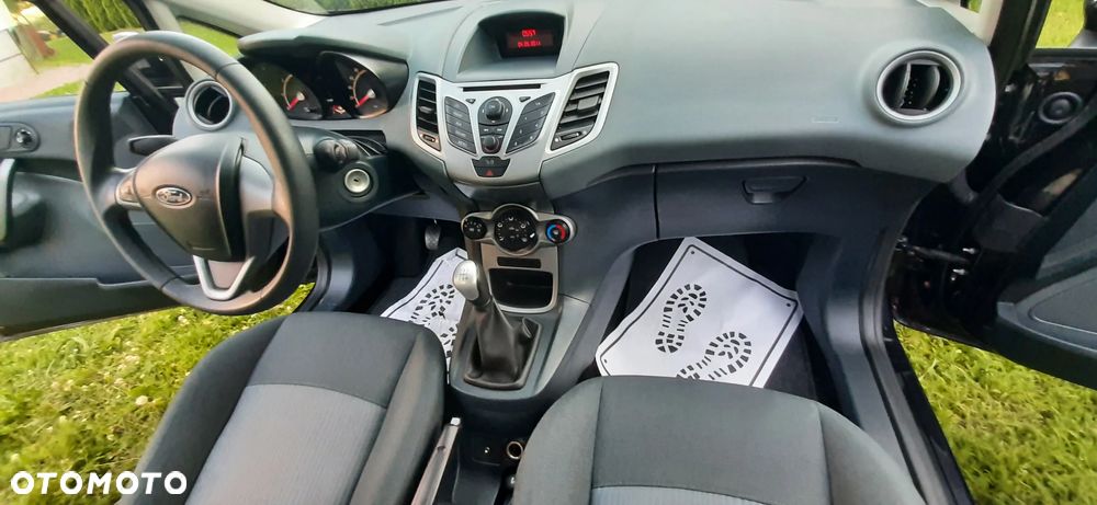 Ford Fiesta - 40