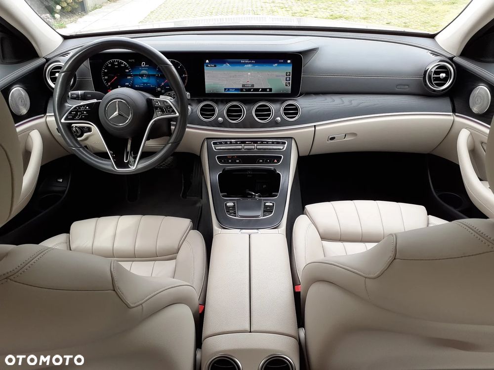 Mercedes-Benz Klasa E 220 d Exclusive - 26