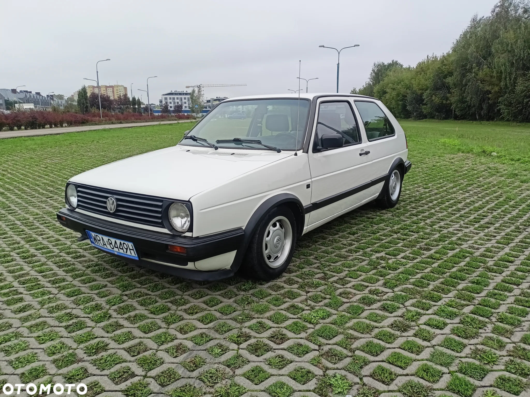 Volkswagen Golf 1.6 CL - 21