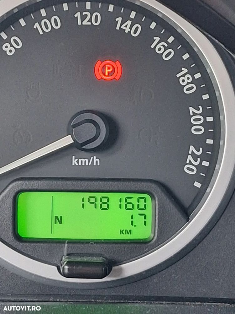 Land Rover Discovery TD 6 HSE - 16