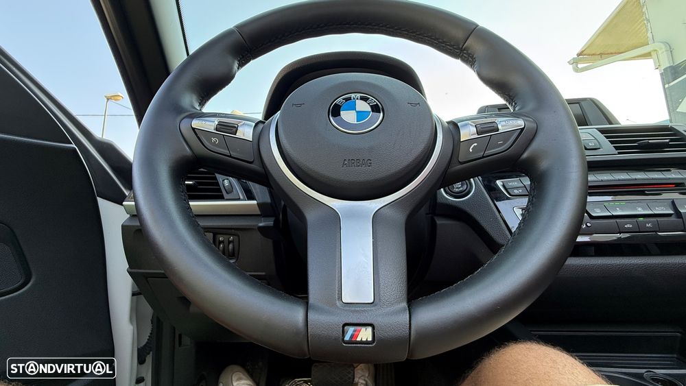 BMW 218 i Cabrio Line Sport Auto - 32