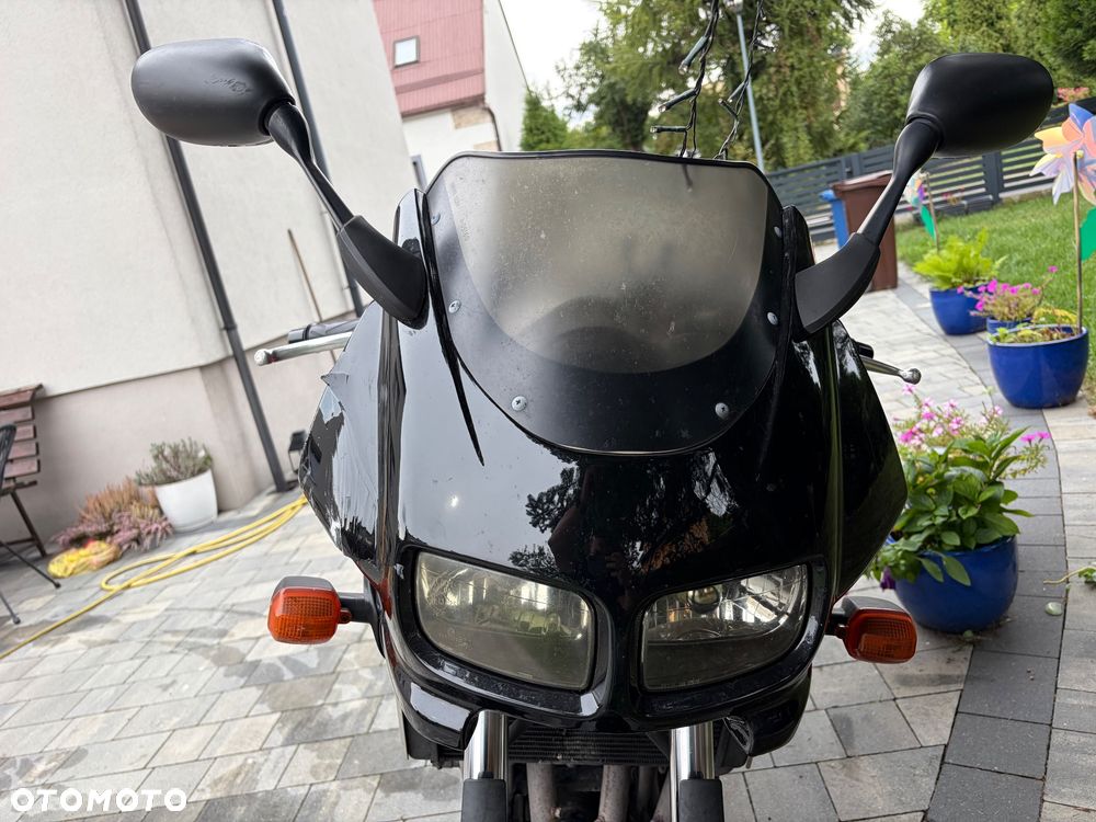 Yamaha FZS - 6