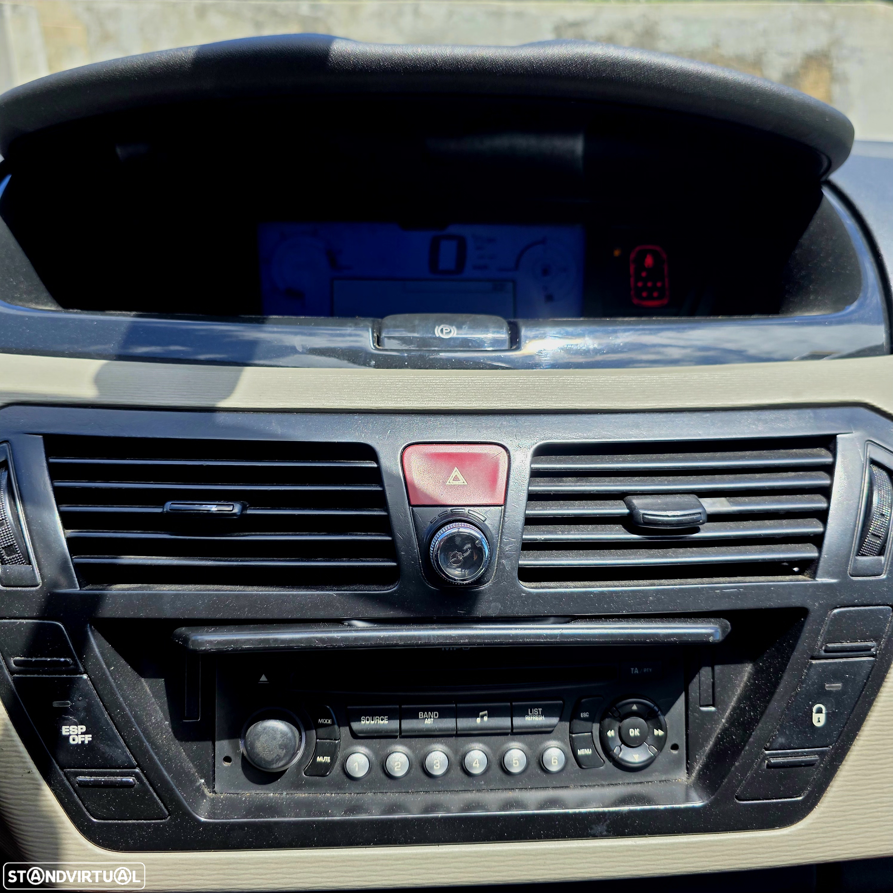 Citroën C4 Grand Picasso 1.6 HDi Exclusive - 24