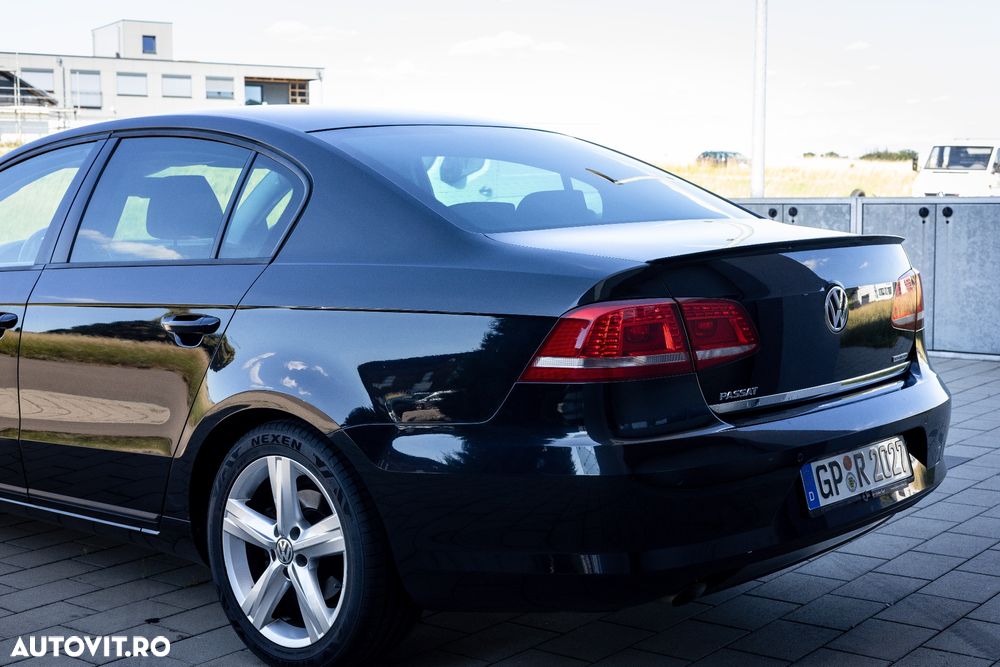 Volkswagen Passat Variant 1.6 TDI BlueMotion - 4