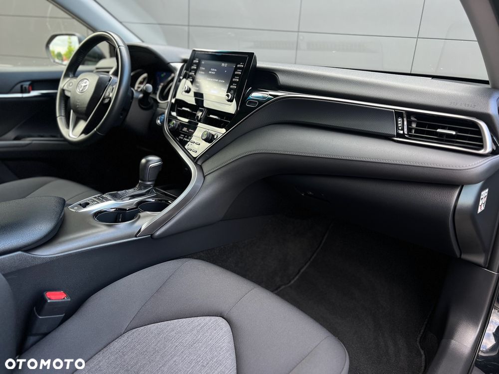 Toyota Camry 2.5 Hybrid Comfort CVT - 34