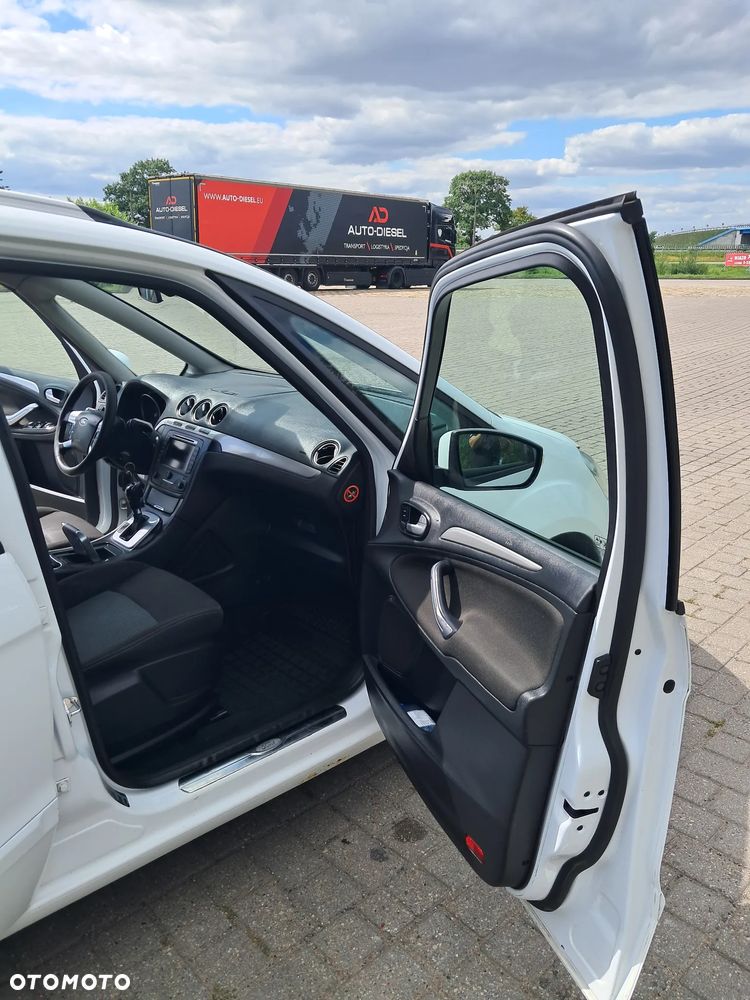 Ford Galaxy 2.0 TDCi Ghia - 12