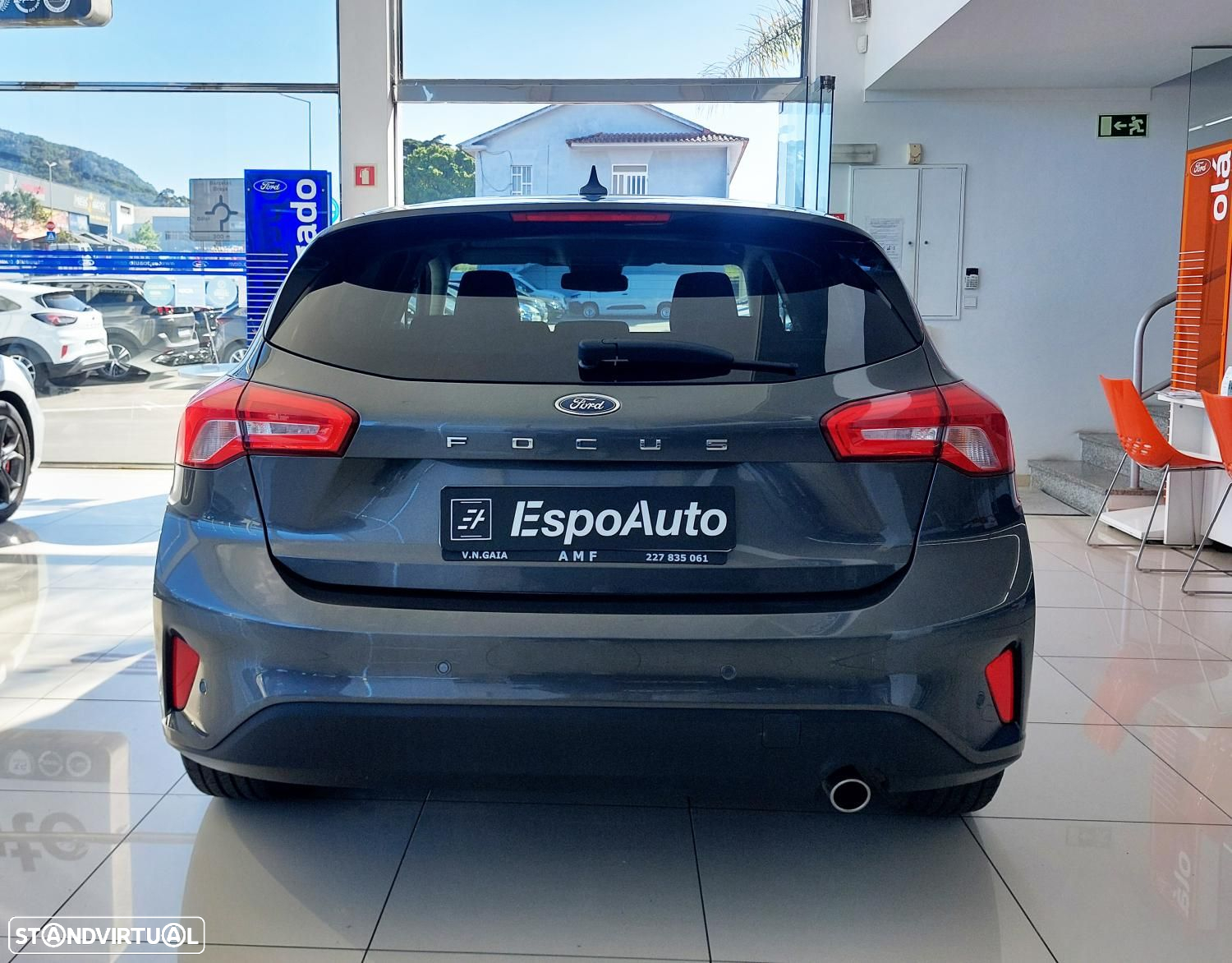 Ford Focus 1.5 TDCi EcoBlue Business - 4