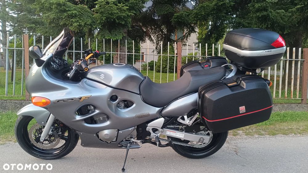 Suzuki GSX - 10