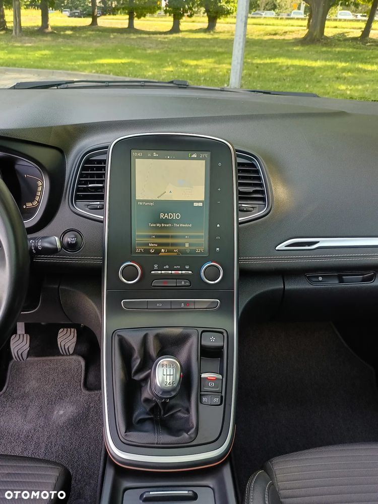Renault Scenic - 25