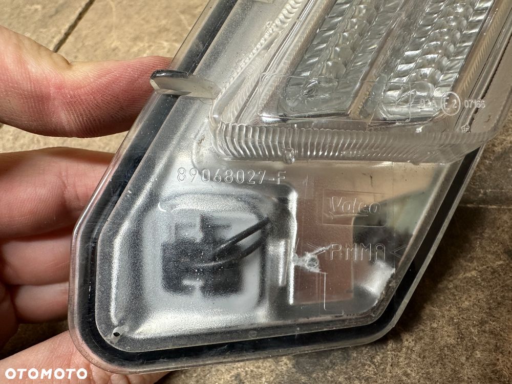 VOLVO XC60 HALOGEN LEWY 89068027-F - 8