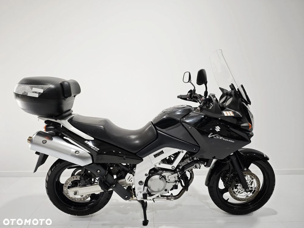 Suzuki V-STROM - 1